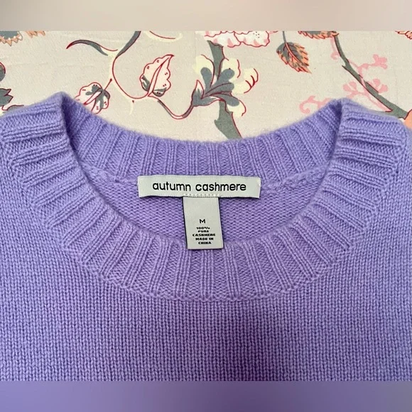 Women’s Autumn Cashmere Lilac Crewneck Sweater - Medium - Picture 6 of 9